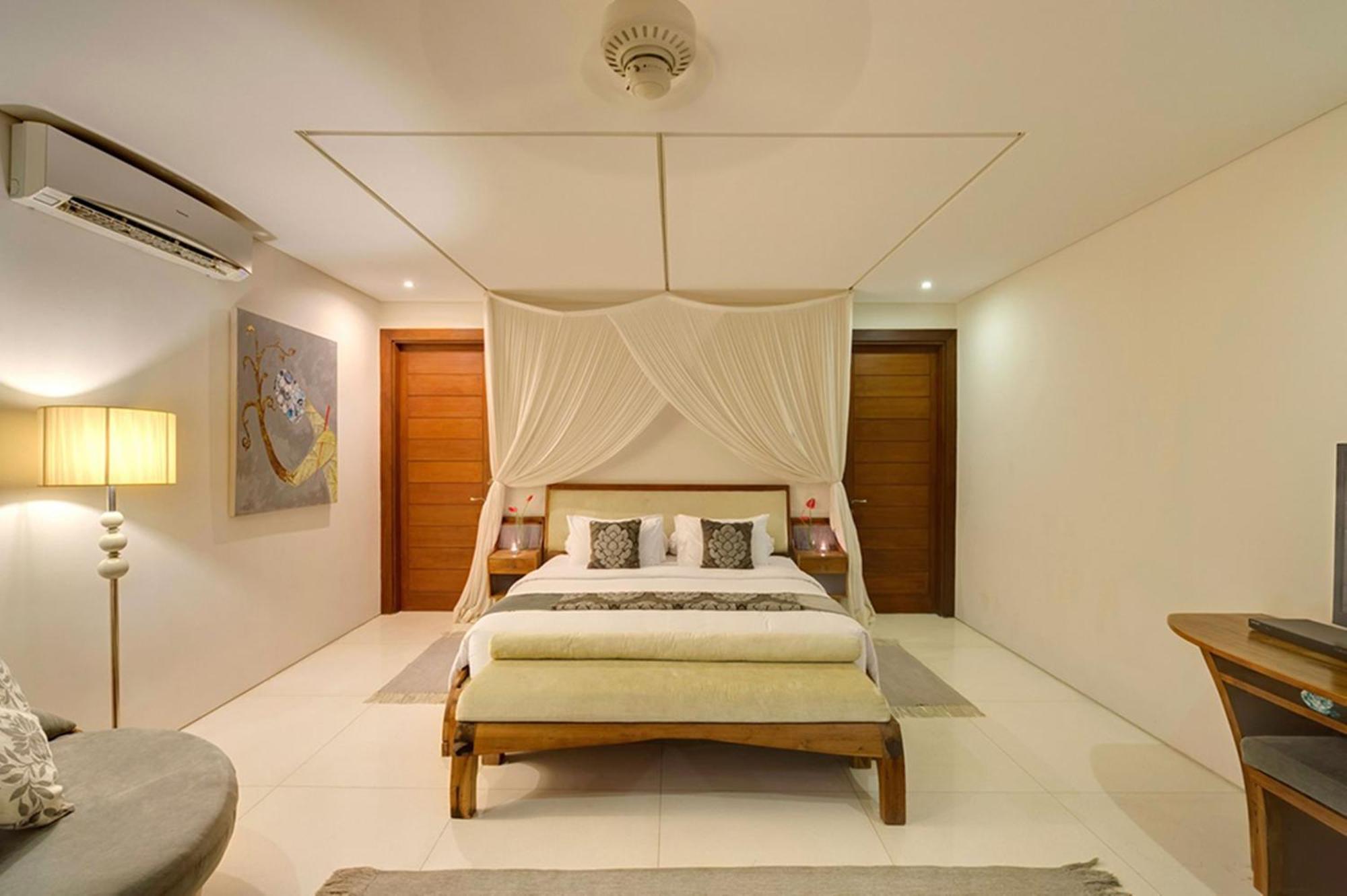 Lataliana Seminyak Exterior foto